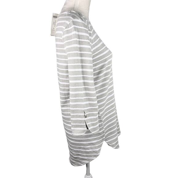 Chico's Zenergy Textured Top S 4-6 Gray White Stripe 0 Envelope Hem New - Picture 13 of 14